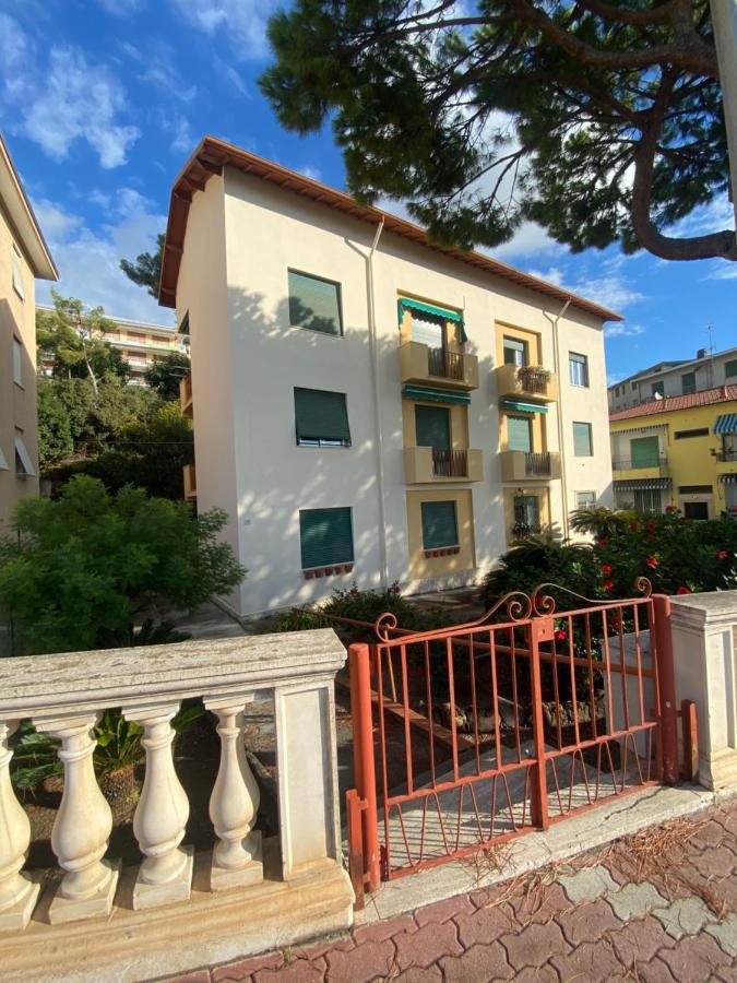 Casa Di Vavi Διαμέρισμα Ospedaletti Εξωτερικό φωτογραφία